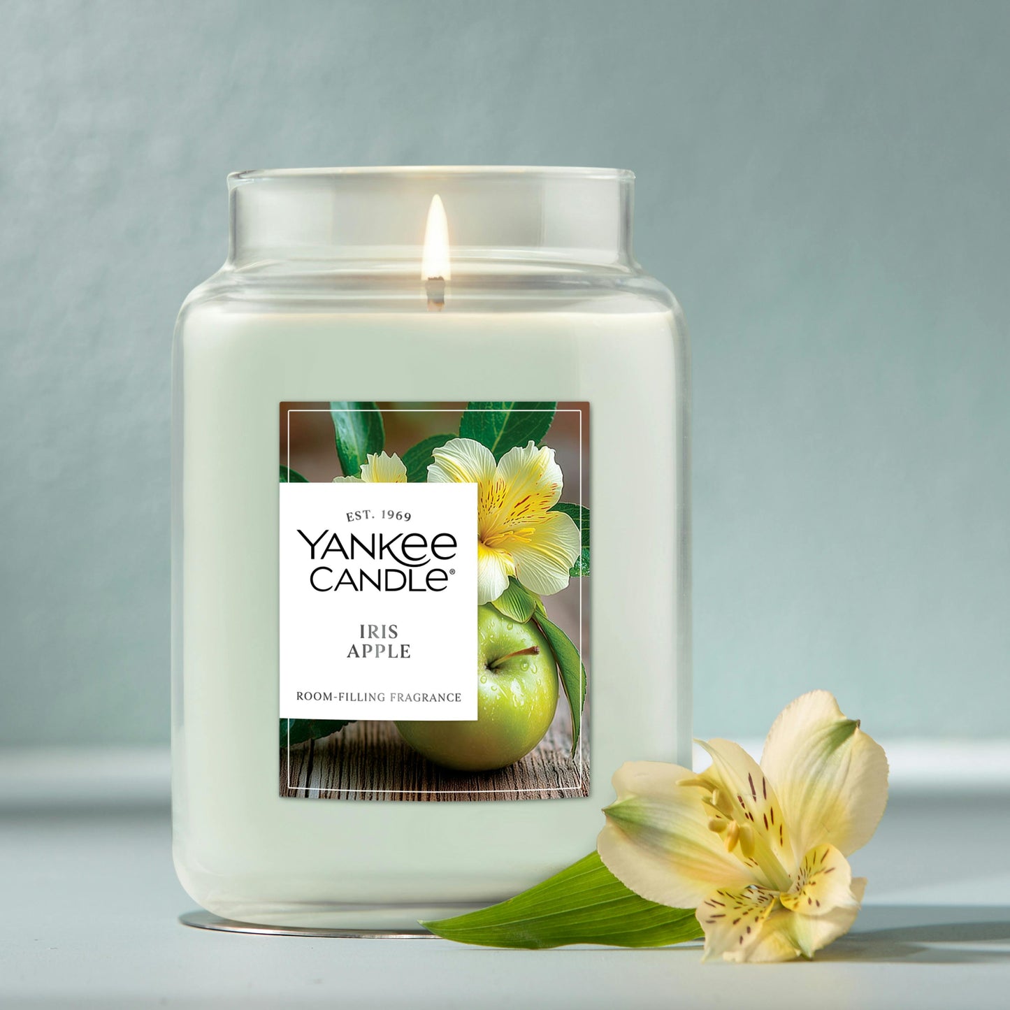 Iris Apple Original Large Jar Candle